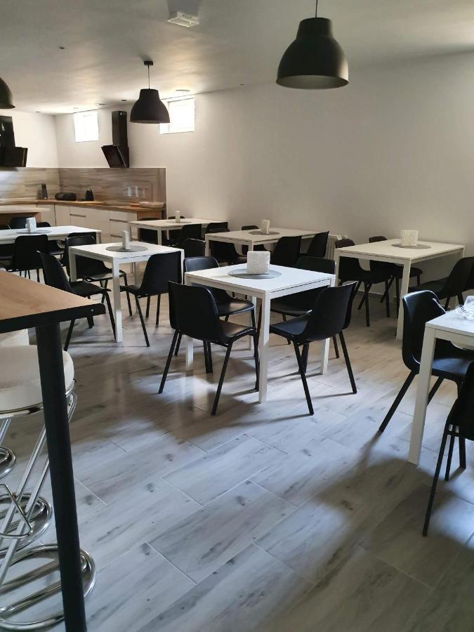 Hostel Polnocna 61 Sosnowiec Eksteriør billede